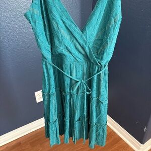 Francesca's Collections Green Sleeveless Dress